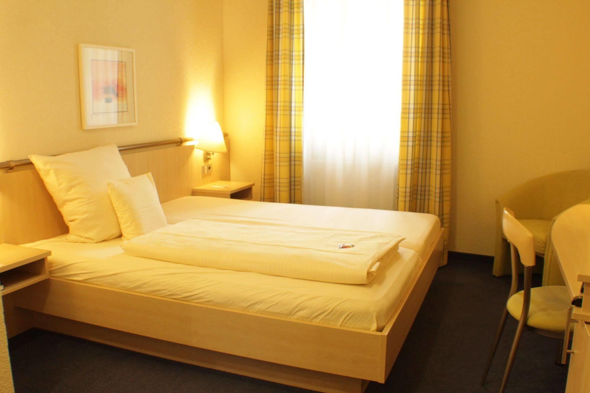 גונצנהאוזן Living & Serviced Apartments By Blauer Wolf מראה חיצוני תמונה