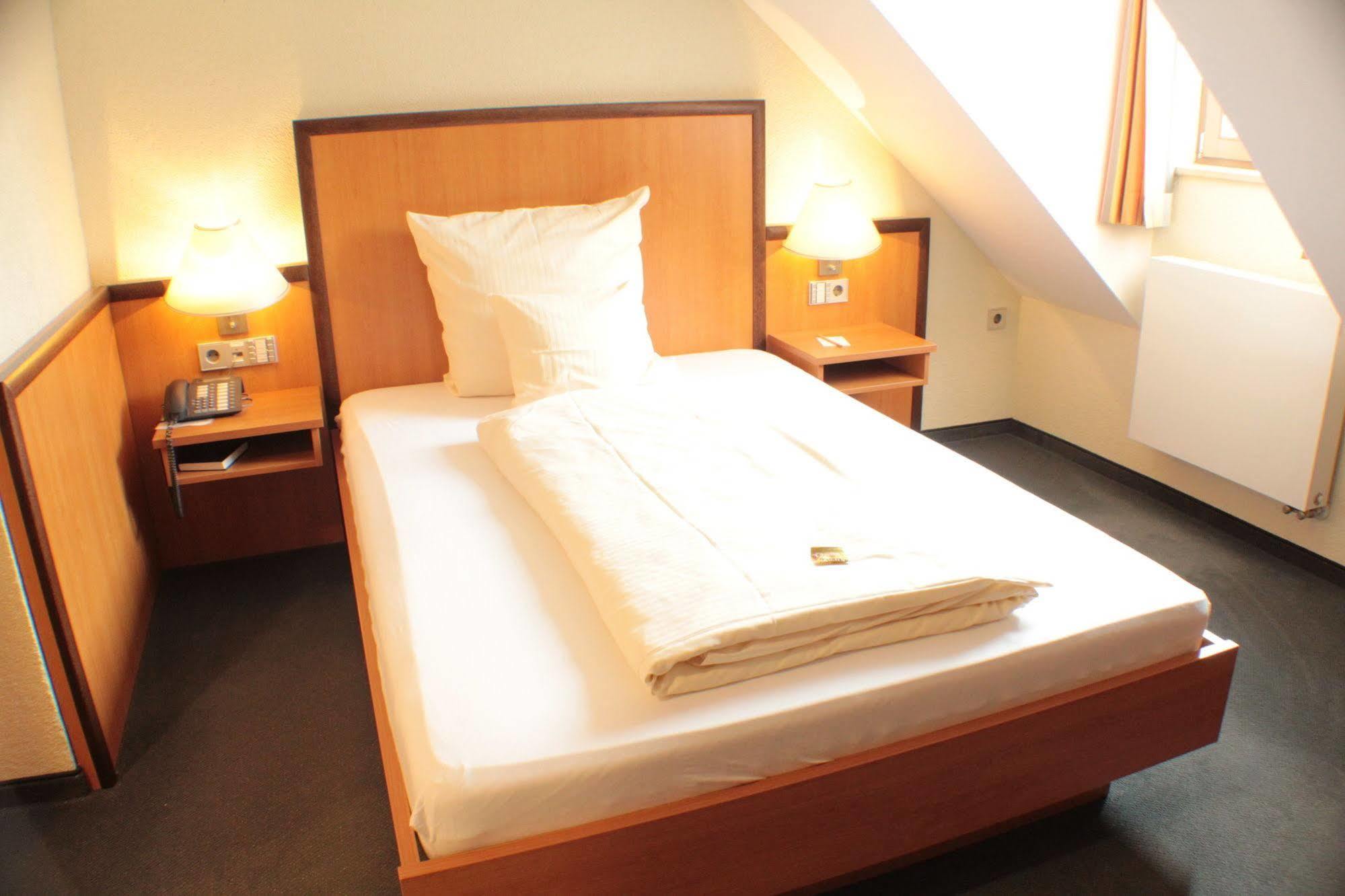 גונצנהאוזן Living & Serviced Apartments By Blauer Wolf מראה חיצוני תמונה